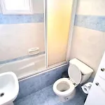 アパート 2br Coastal Comfort With Internet Access