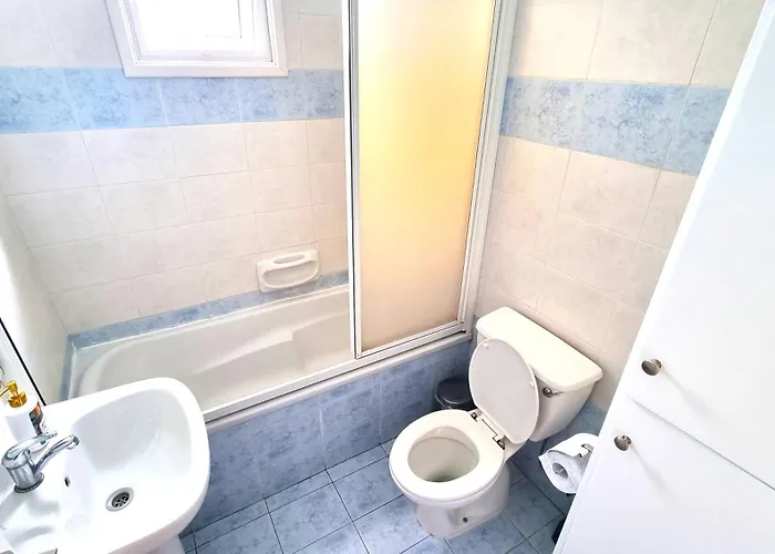 Διαμέρισμα 2br Coastal Comfort With Internet Access