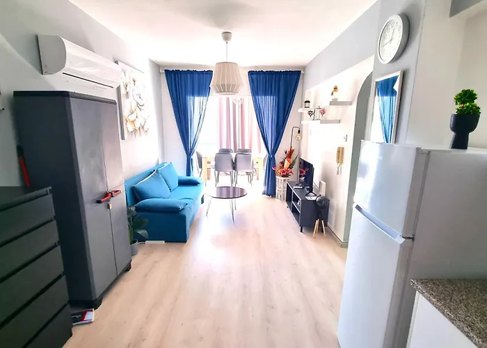 2br Coastal Comfort With Internet Access Διαμέρισμα Λάρνακα